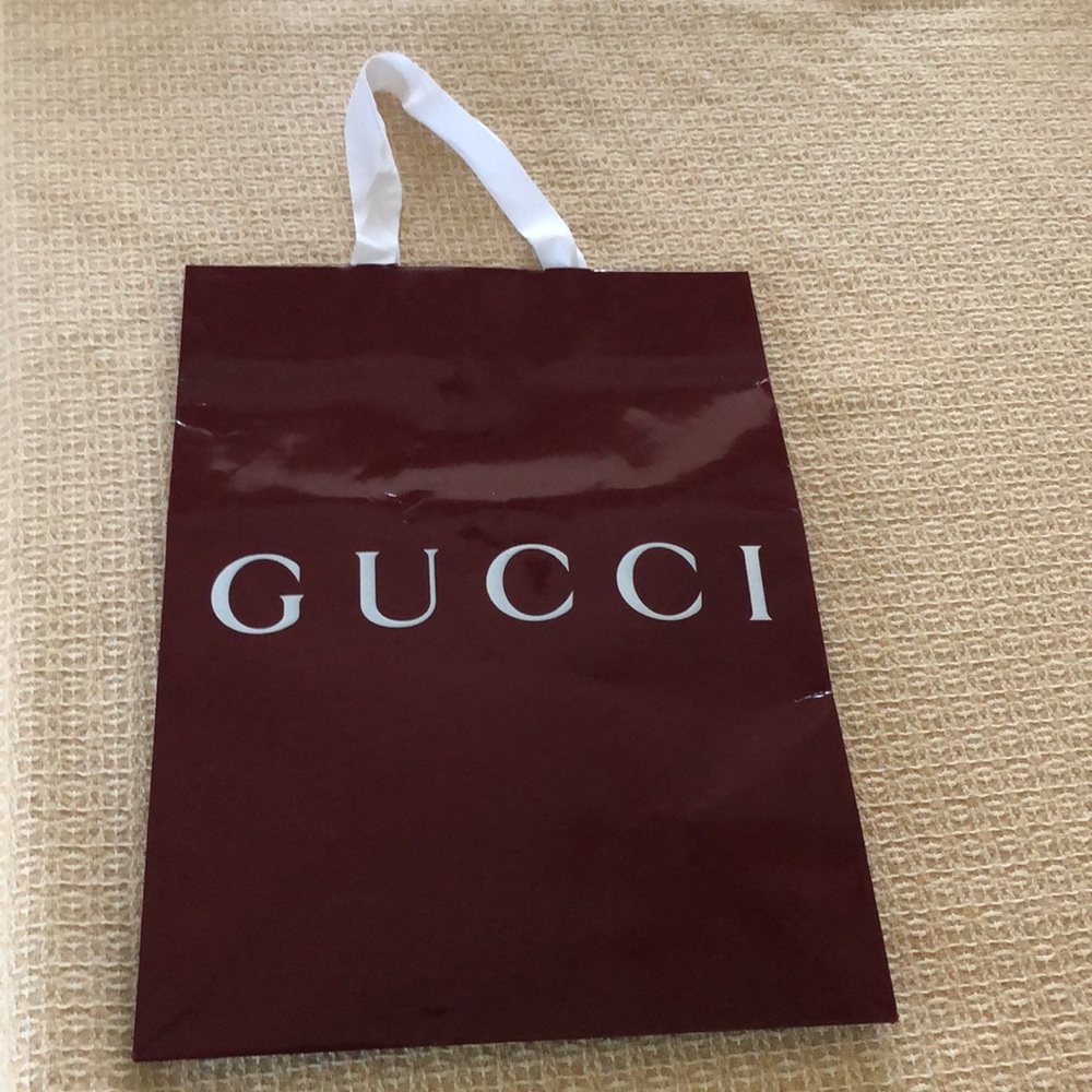 2024 AUTHENTIC Empty Glossy Gucci Shopping Bag  (New Release)
